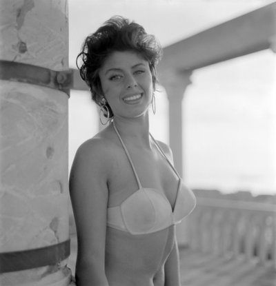 Die Schauspielerin Celina Cely am Strand von Venedig Lido - 1957 von Unbekannt