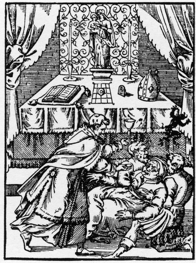 Exorzismus: ein Dämon verlässt den Körper einer besessenen Hexe, während ein Priester ihr die Kommunion anbietet - Gravur aus „Prodigious Stories“ von Pierre Boaistuau von Unknown artist