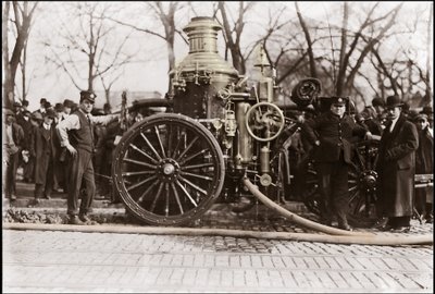 Feuerwehrpumpe der New Yorker Feuerwehr 1909 von Unknown artist