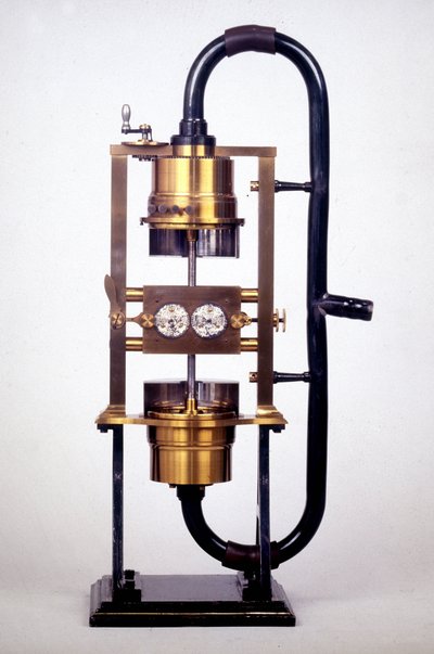 Die „Doppelsirene“ von Hermann Ludwig Ferdinand von Helmholtz (1821-1894), einem deutschen Physiker und Physiologen, der die Mechanismen des Hörens ausführlich untersuchte von Unknown artist