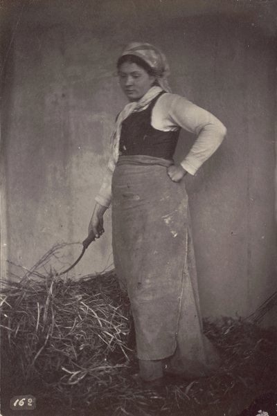 Stehende Frau mit Sense von Unknown artist