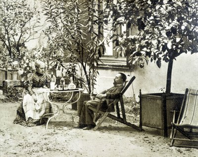 Toulouse Lautrec mit seiner Mutter im Château de Malromé von Unknown artist