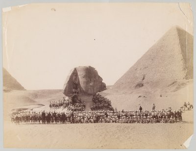 42. Highlanders vor der Sphinx in Gizeh, Ägypten von Unknown photographer
