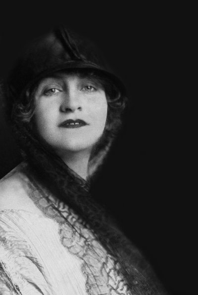 Alma Mahler (1879-1964) österreichische Komponistin und Autorin, ca. 1920 (s/w Foto) von Unknown photographer