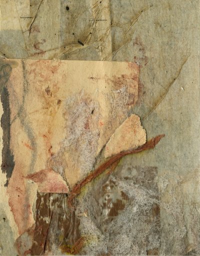 Gealterte Papierabstraktion von Ute Rathmann