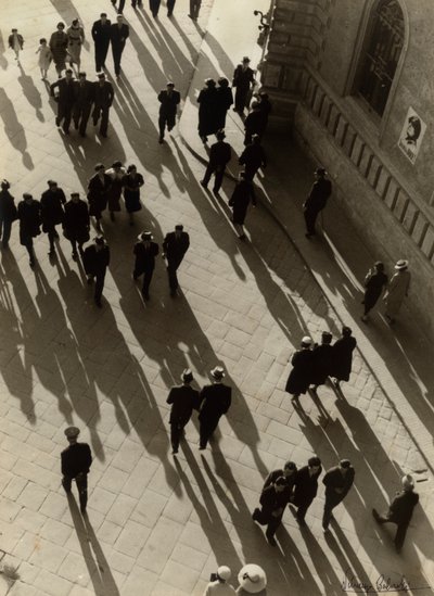 Luftaufnahme einer belebten Straße, ca. 1938 von Vincenzo Balocchi