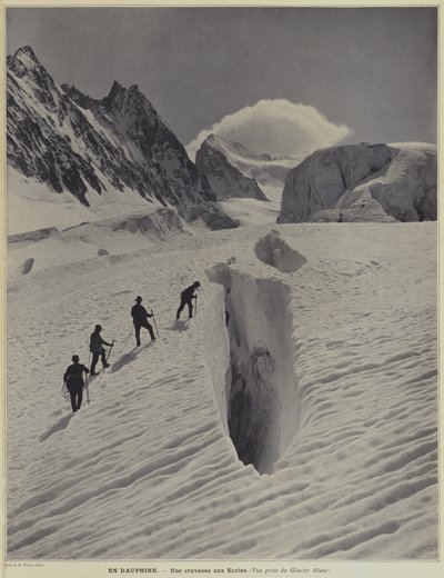 In der Dauphiné-Region der französischen Alpen: eine Gletscherspalte auf dem Glacier Blanc am Barre des Écrins von Vittorio Sella