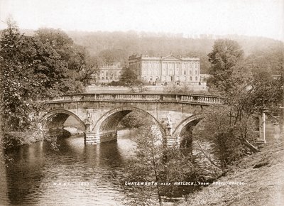 Chatsworth House und die Brücke über den Fluss Derwent, Derbyshire, 1853 von WR and S