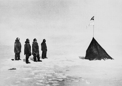 Roald Amundsen, Helmer Hanssen, Sverre Hassel und Oscar Wisting vor dem am Südpol errichteten Zelt, 16. Dezember von John Ward Dunsmore