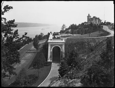 Tryon Hall, Billings Estate, Inwood, New York City, um 1914 von William Davis Hassler