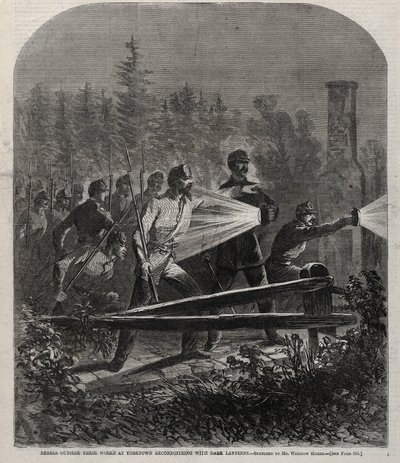 Rebellen außerhalb ihrer Werke in Yorktown, erkundend mit dunklen Laternen von Winslow Homer
