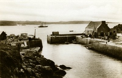 Insel Ouessant: der Hafen von Lampaul bei Flut von . .