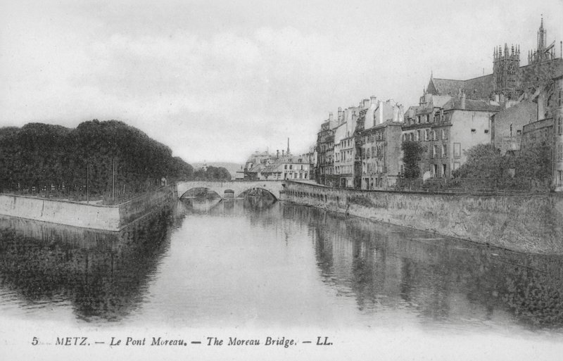 Metz: Le Pont Moreau von (after) French Photographer