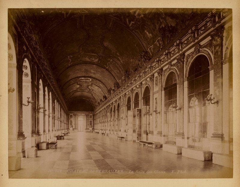 Paris: Versailles, La Salle des Glaces von (after) French Photographer