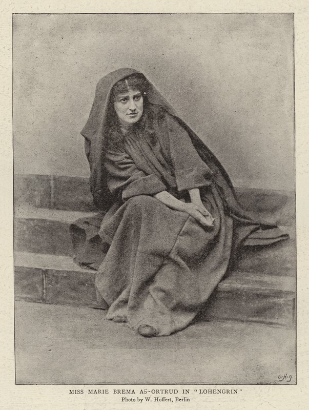 Miss Marie Brema als Ortrud in "Lohengrin" von (after) German photographer