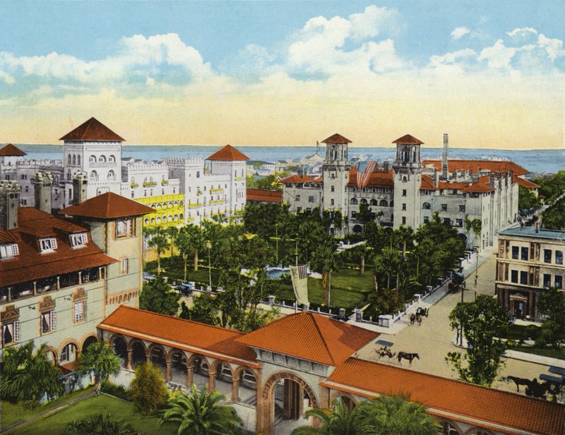 Vogelperspektive der Alcazar und Cordova Hotels vom Ponce de Leon, St. Augustine, Florida von American Photographer (after)