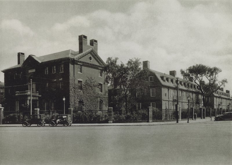 Harvard University: Phillips Brooks House; Mower Hall, Wohnheim; Lionel Hall, Wohnheim von American Photographer (after)