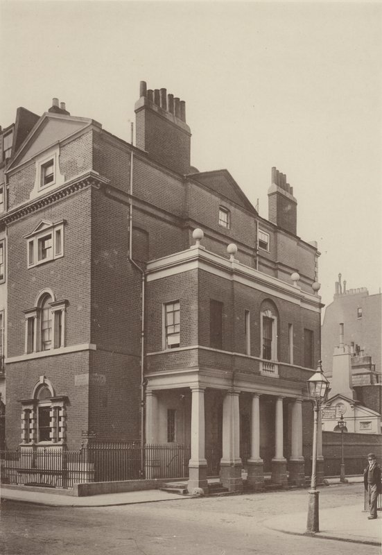 Eckhaus, South Audley Street, West von Charles Latham