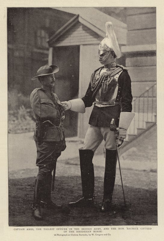 Captain Ames, der größte Offizier der britischen Armee, und der ehrenwerte Maurice Gifford von der Rhodesian Horse von English Photographer