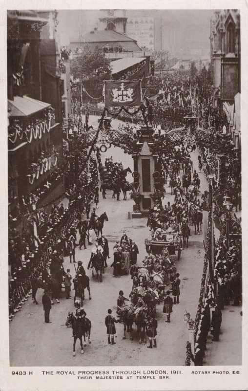 Krönungsprozession von König George V. und Königin, Temple Bar, London von English Photographer