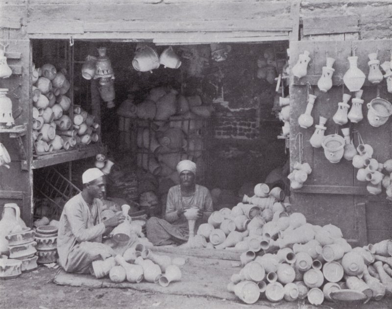 Ägypten: Araber verkaufen Gullehs, Wasserkühler von English Photographer