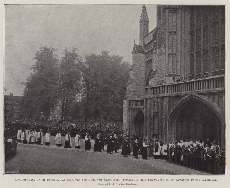 Inthronisation von Dr. Randall Davidson, dem neuen Bischof von Winchester, Prozession von der Kirche St. Lawrence zur Kathedrale von English Photographer