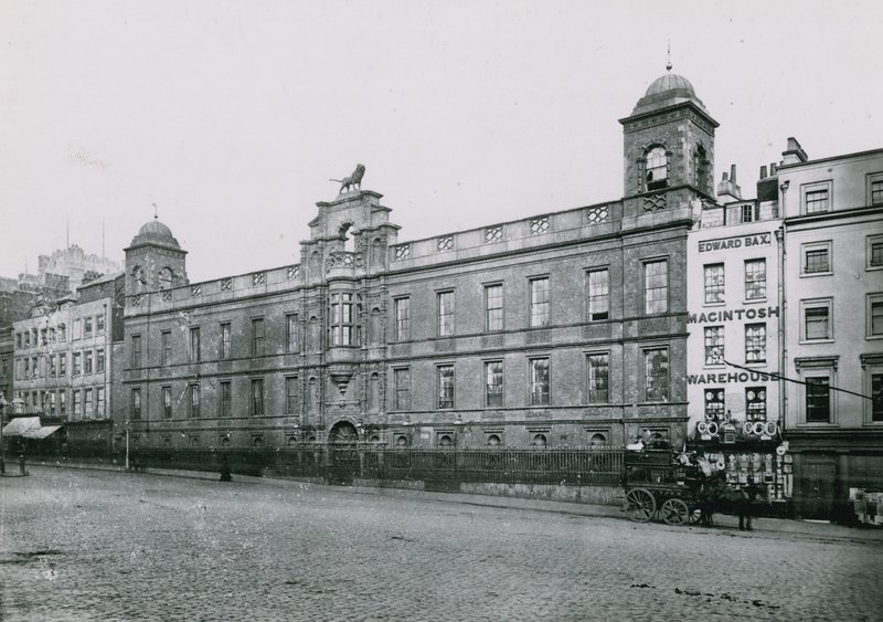 Gesamtansicht des Northumberland House von English Photographer