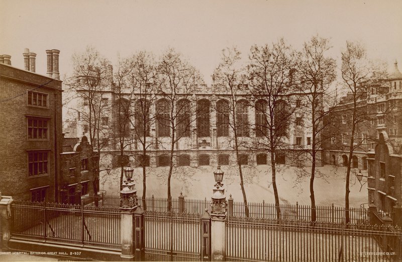 Gesamtansicht der Großen Halle der Christs Hospital von English Photographer