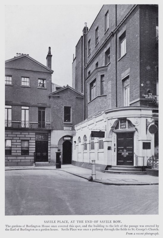 London: Savile Place, am Ende der Savile Row von English Photographer