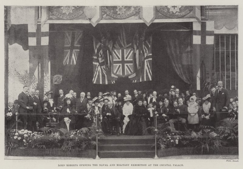 Lord Roberts eröffnet die Marine- und Militärausstellung im Crystal Palace von English Photographer