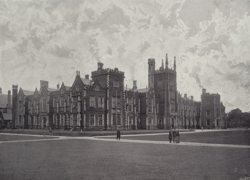 Queens College, Belfast von English Photographer