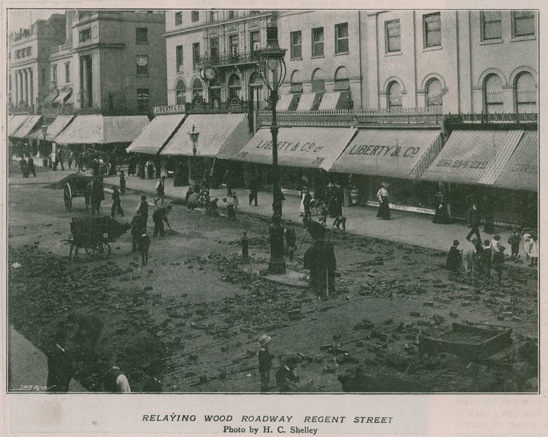 Holzstraße in Regent Street von English Photographer