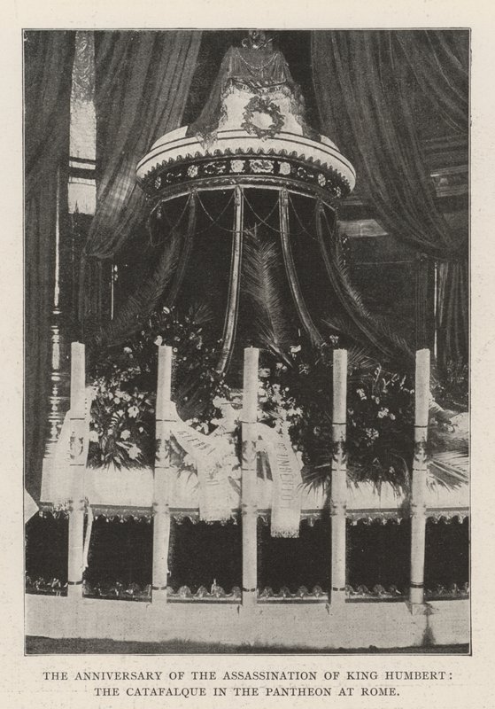 Der Jahrestag der Ermordung von König Umberto, der Katafalk im Pantheon in Rom von English Photographer