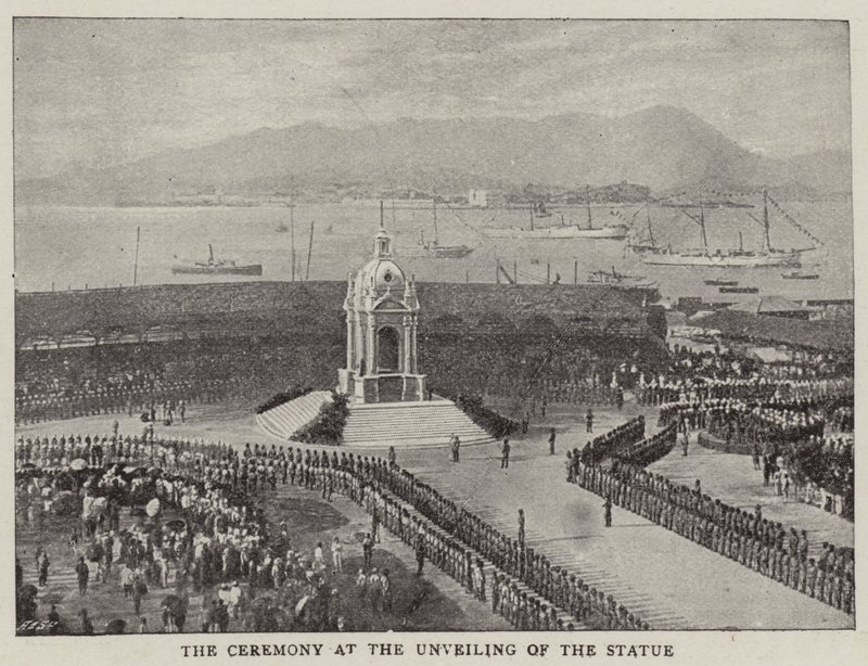Die Zeremonie bei der Enthüllung der Statue von English Photographer