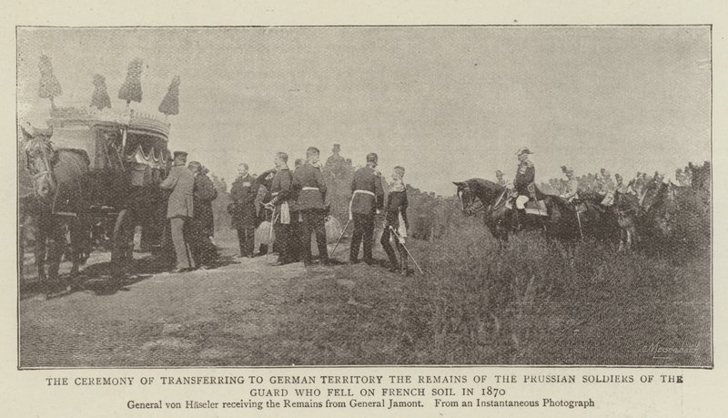 Die Zeremonie der Überführung der Überreste der preußischen Soldaten der Garde, die 1870 auf französischem Boden gefallen sind, in deutsches Territorium von English Photographer