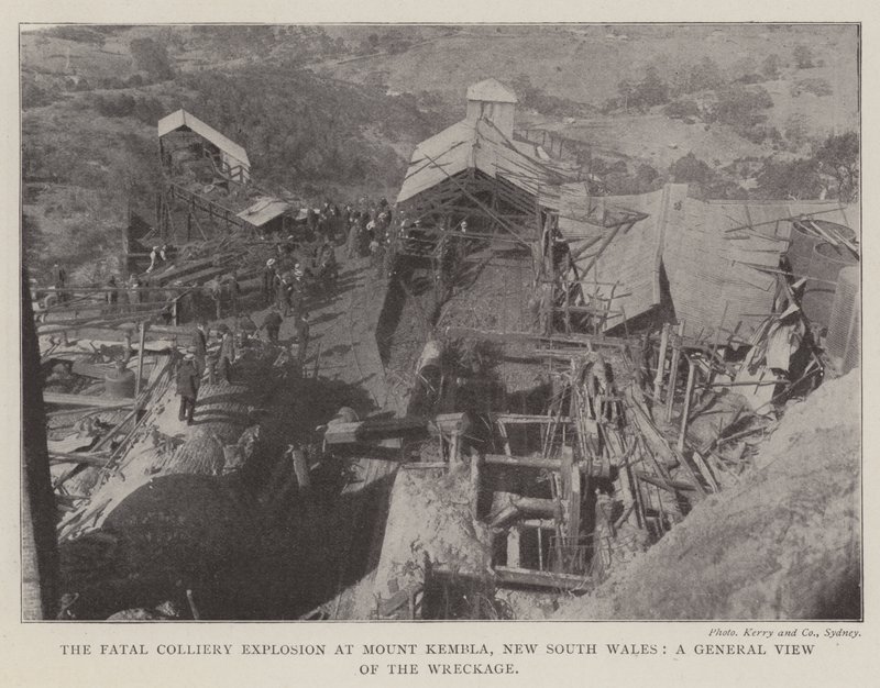 Die tödliche Grubenexplosion in Mount Kembla, New South Wales, eine allgemeine Ansicht der Trümmer von English Photographer