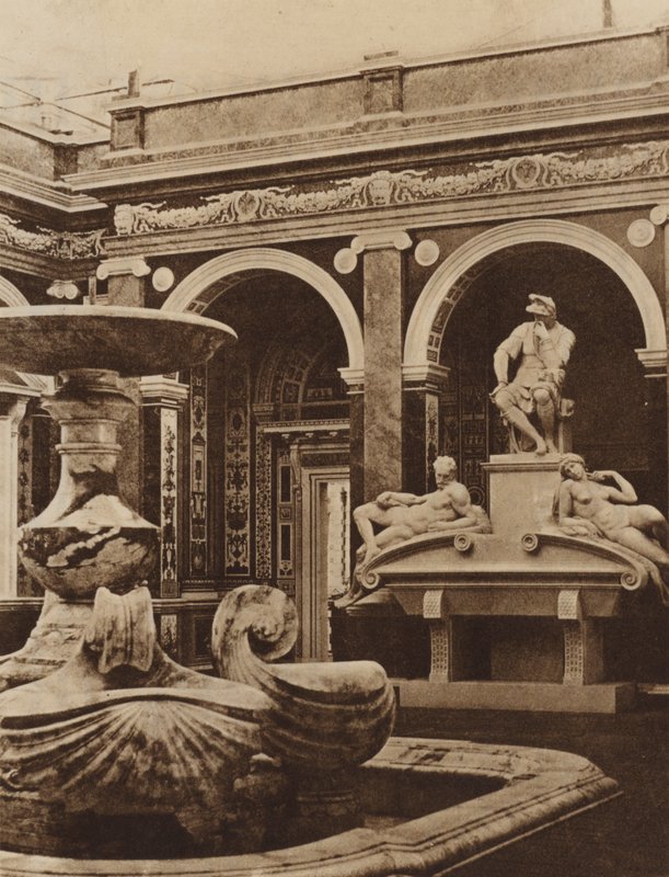 Die Loggia des italienischen Hofes von English Photographer