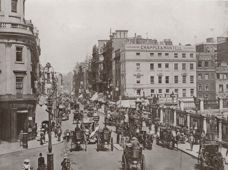 Der Strand, von der Nähe von Charing Cross, Blick nach Osten von English Photographer
