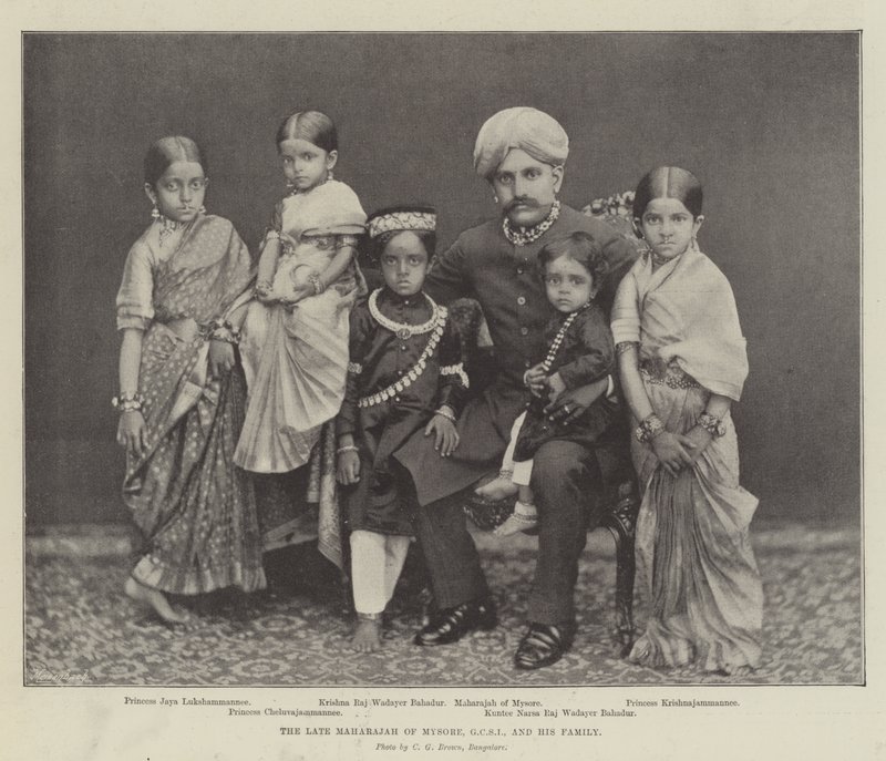 Der verstorbene Maharadscha von Mysore, GCSI, und seine Familie von English Photographer