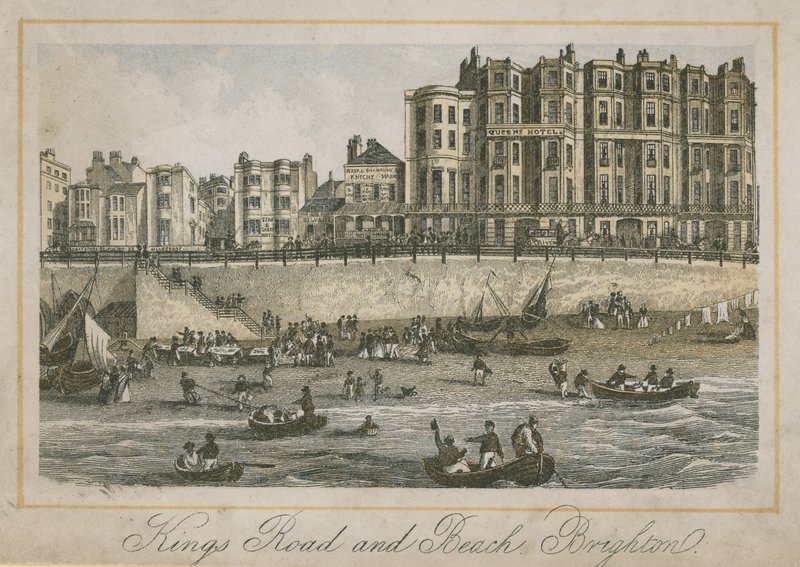 Allgemeine Ansicht der Kings Road und des Strandes in Brighton von English School
