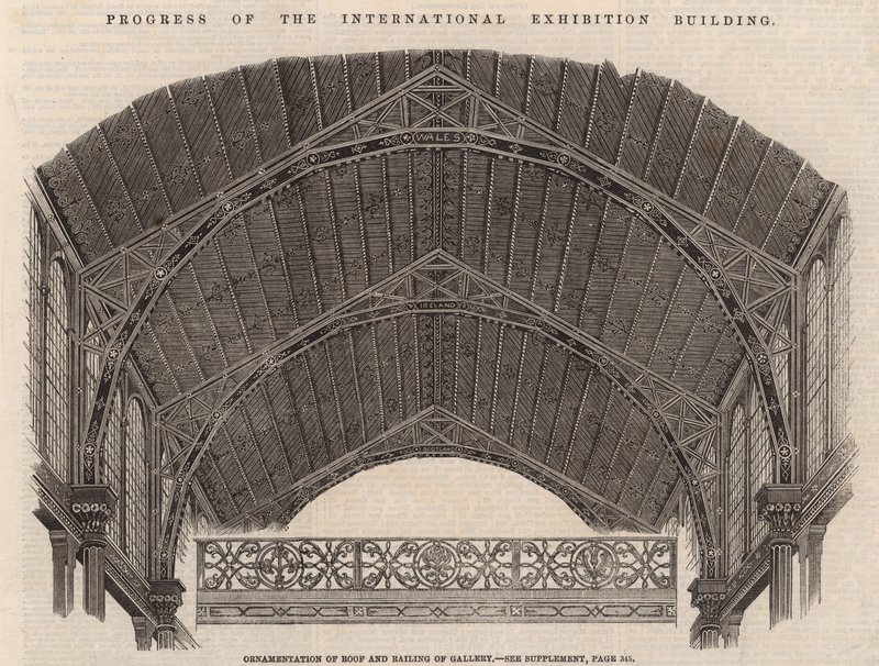Fortschritt am Internationalen Ausstellungsgebäude; Verzierung von Dach und Geländer der Galerie von English School