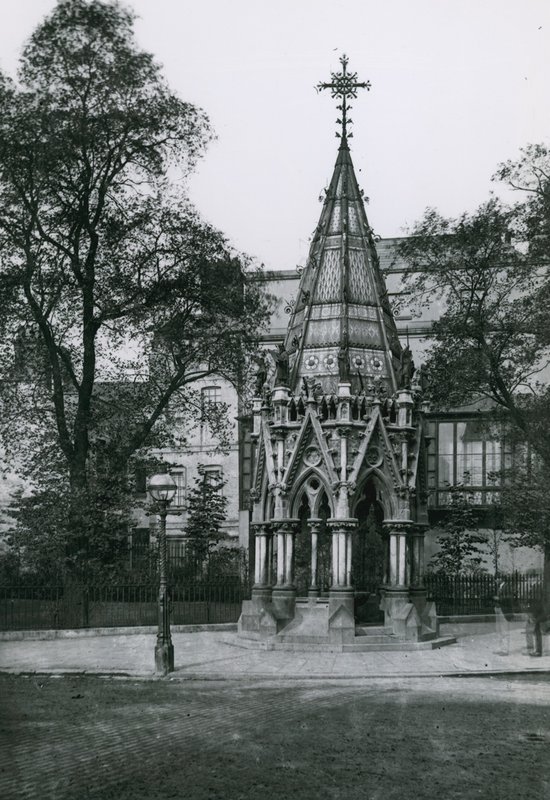 Das Buxton Memorial Trinkbrunnen, St. Margarets Westminster von English School