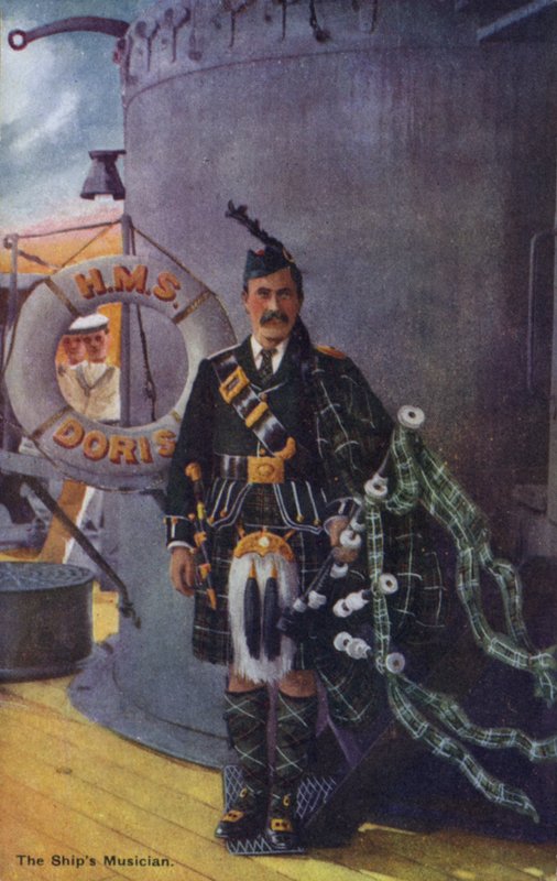 Der Musiker des Schiffes, Dudelsackspieler von English School