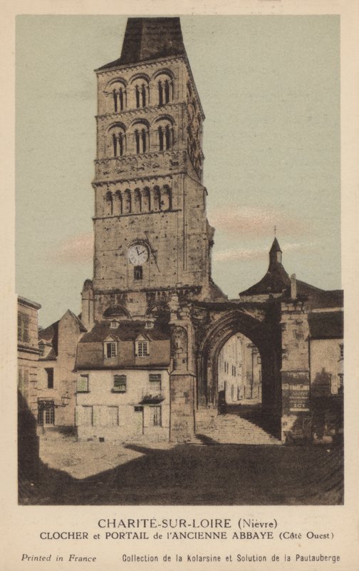 Charité-sur-Loire, Glockenturm und Portal der alten Abtei von French Photographer