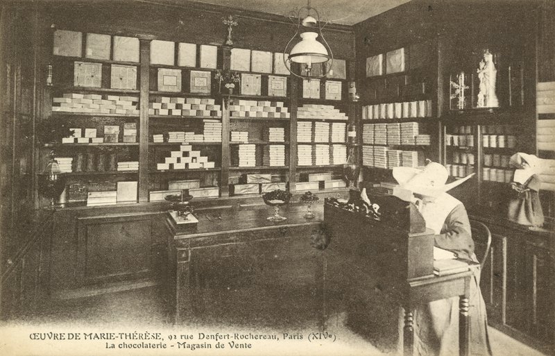 Schokoladengeschäft, 92 Rue Denfert-Rochereau, Paris von French Photographer