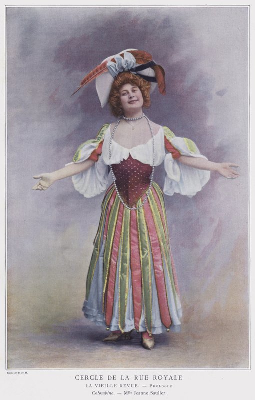Jeanne Saulier als Colombine in La Vieille Revue von French Photographer