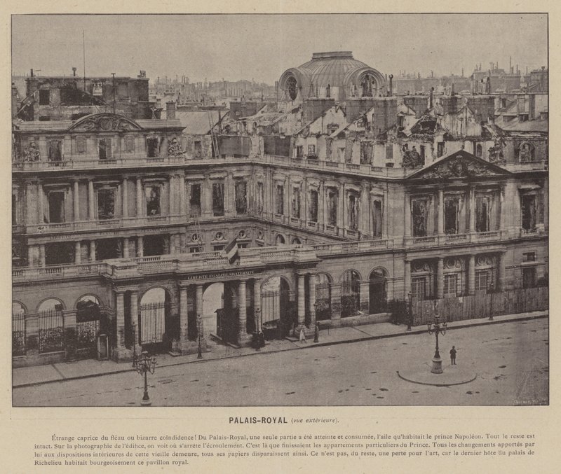 Die Kommune von Paris, Palais-Royal, Außenansicht von French Photographer