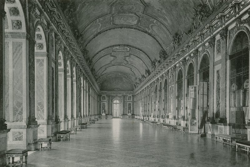La Galerie des Glaces von French Photographer