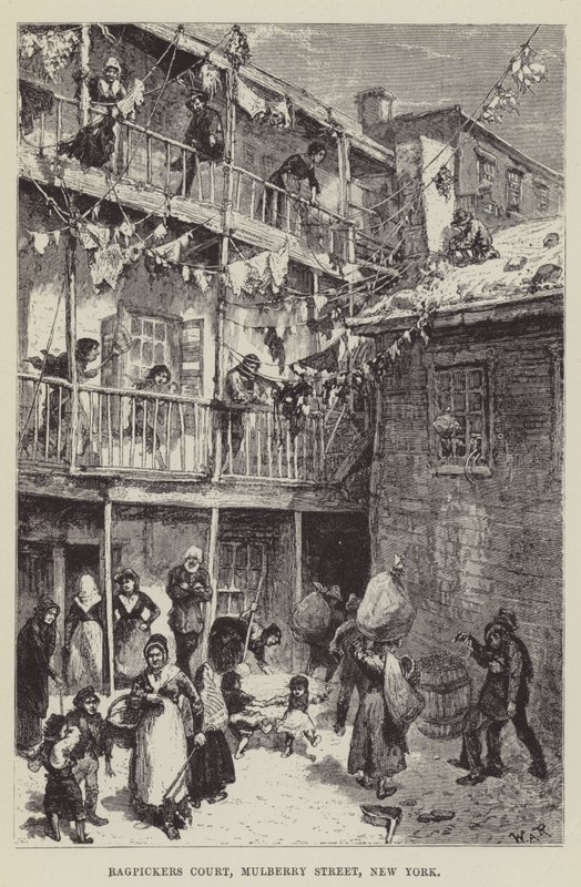 Ragpickers Court, Mulberry Street, New York von George Augustus Sala