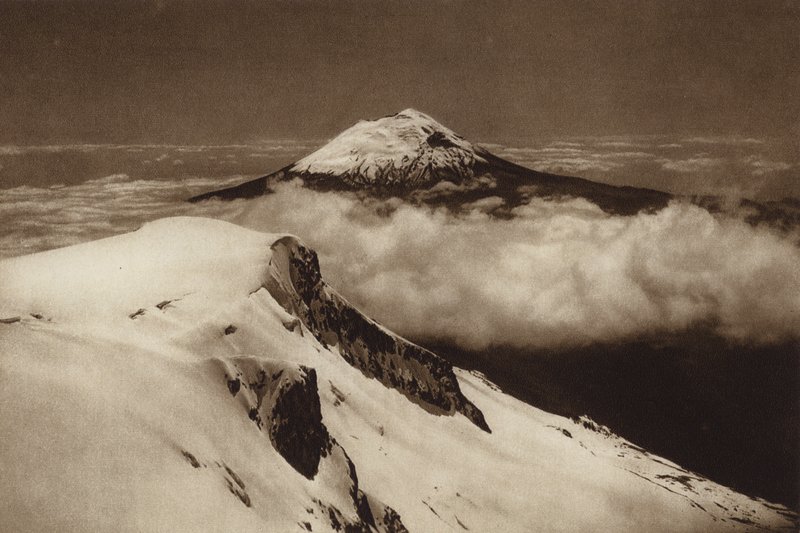 Mexiko: Popocatepetl, gesehen von der Spitze des Iztaccihuatl von Hugo Brehme